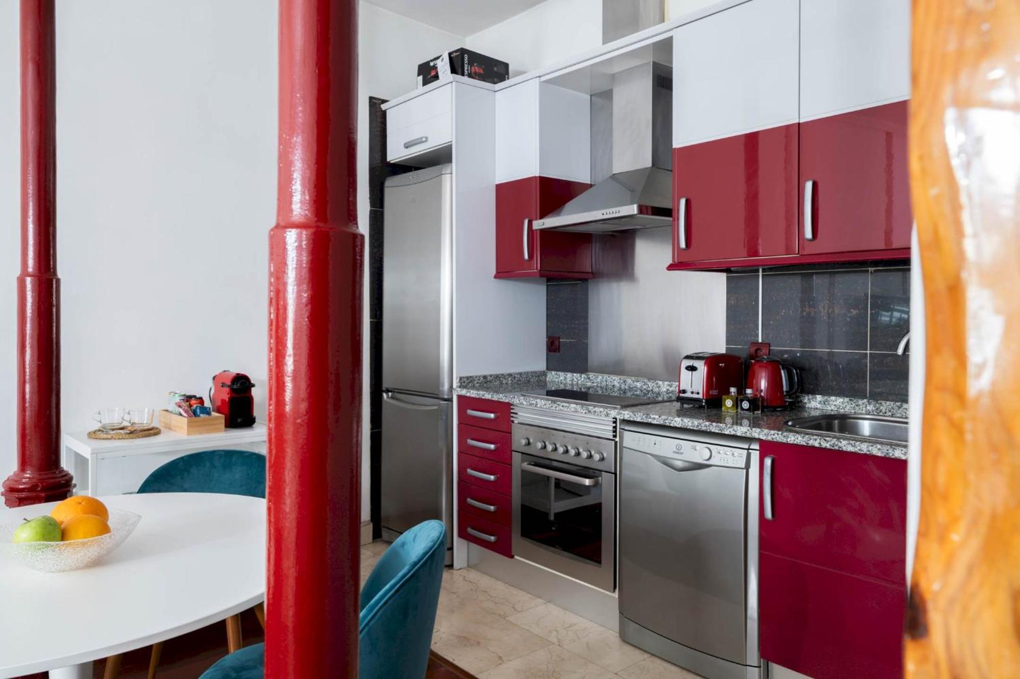 One Bedroom Apartment In Chueca Madrid Exterior photo