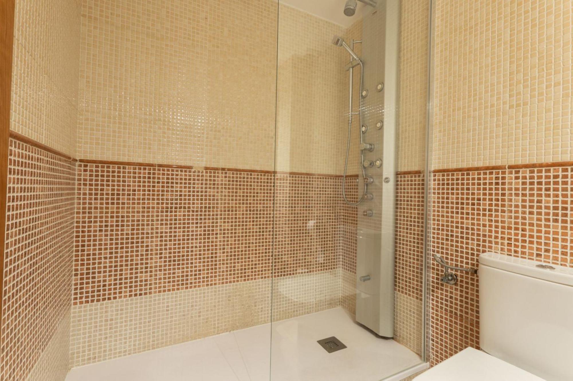 One Bedroom Apartment In Chueca Madrid Exterior photo